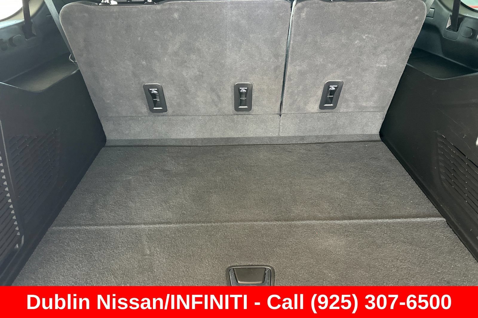 Used 2025 GMC Yukon XL Denali AWD/4WD image 18
