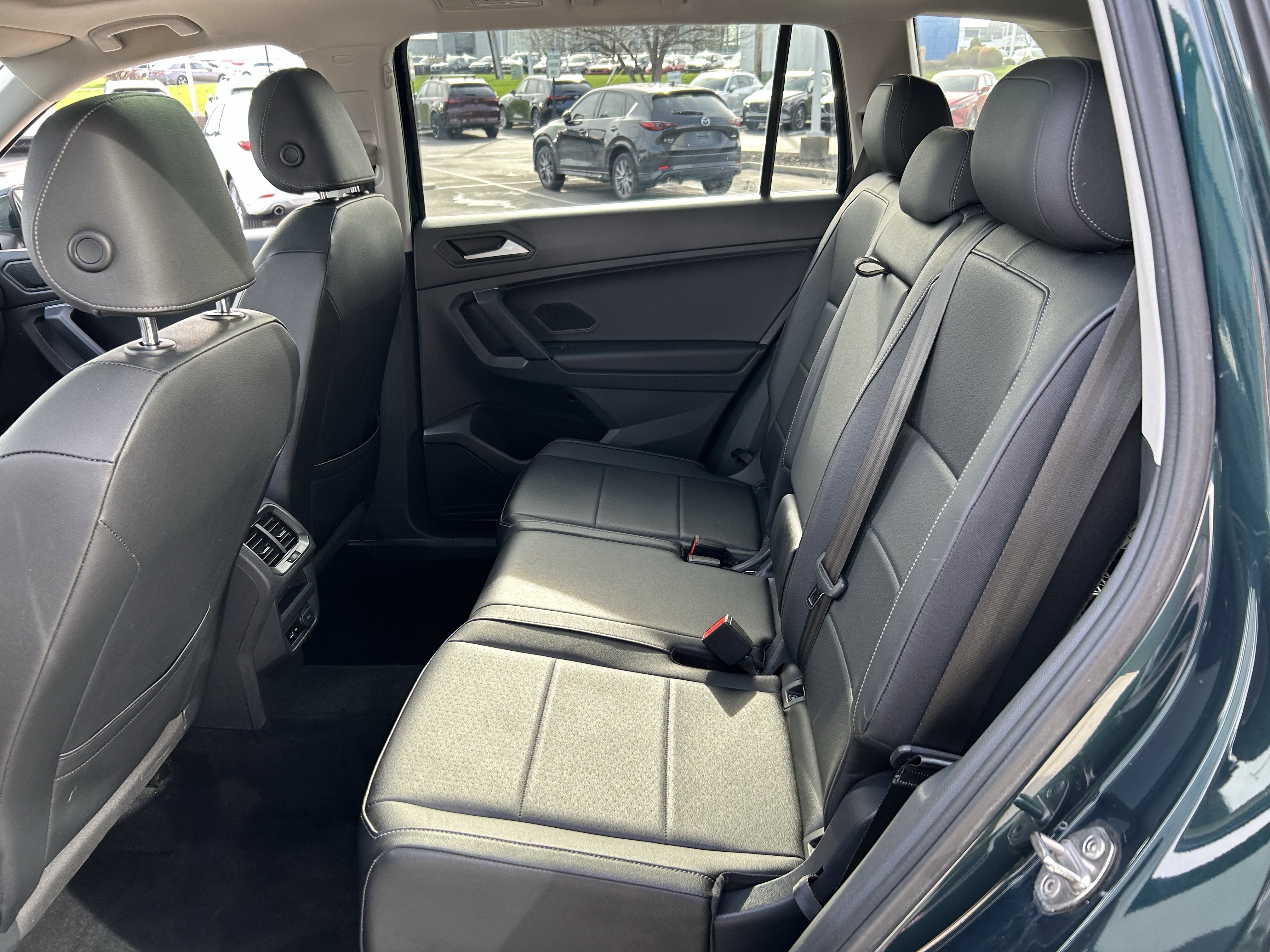 Used 2019 Volkswagen Tiguan SE w/ Panoramic Sunroof Package image 23