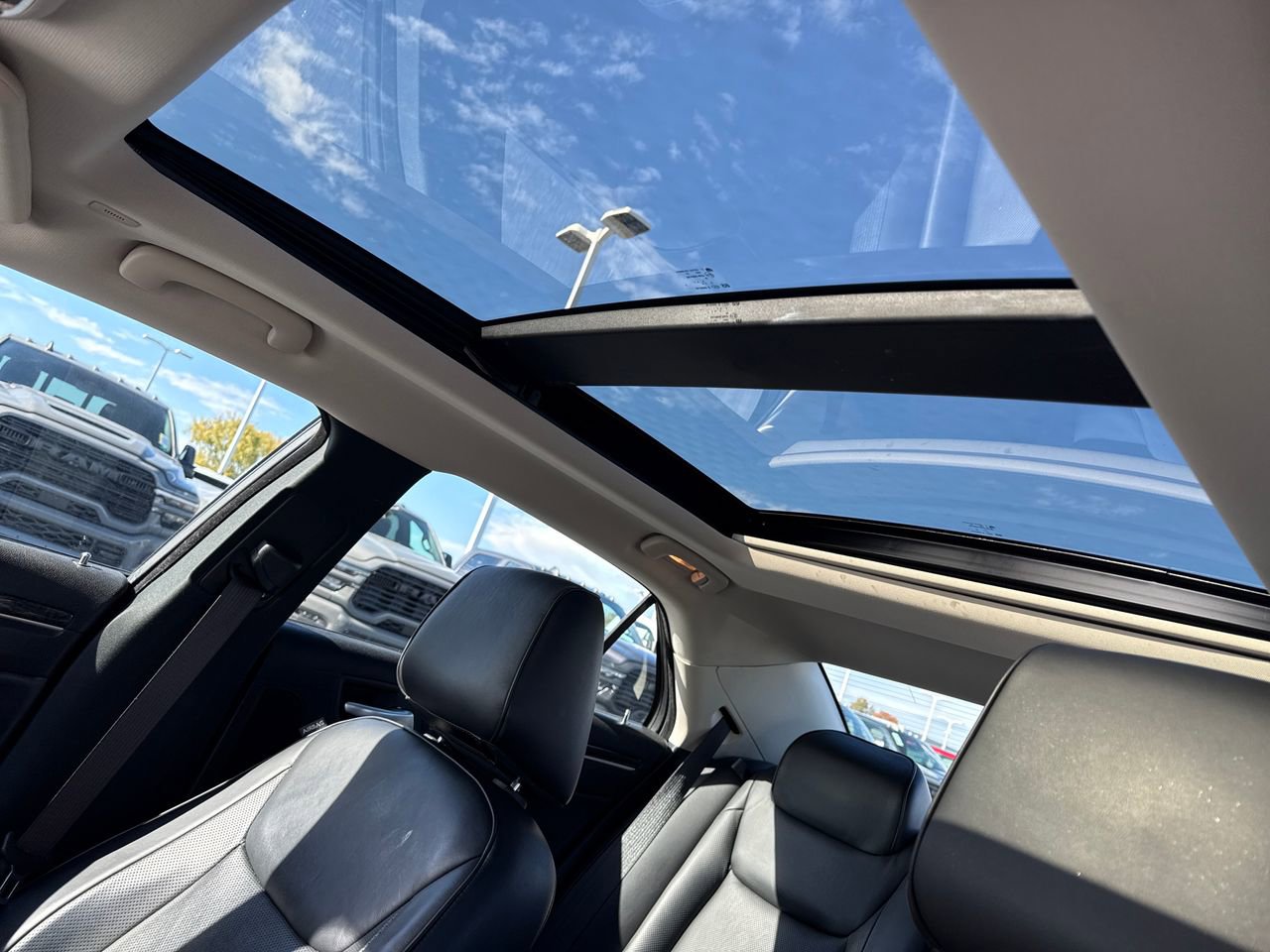 Used 2023 Chrysler 300 Touring L w/ Popular Equipment Group image 12