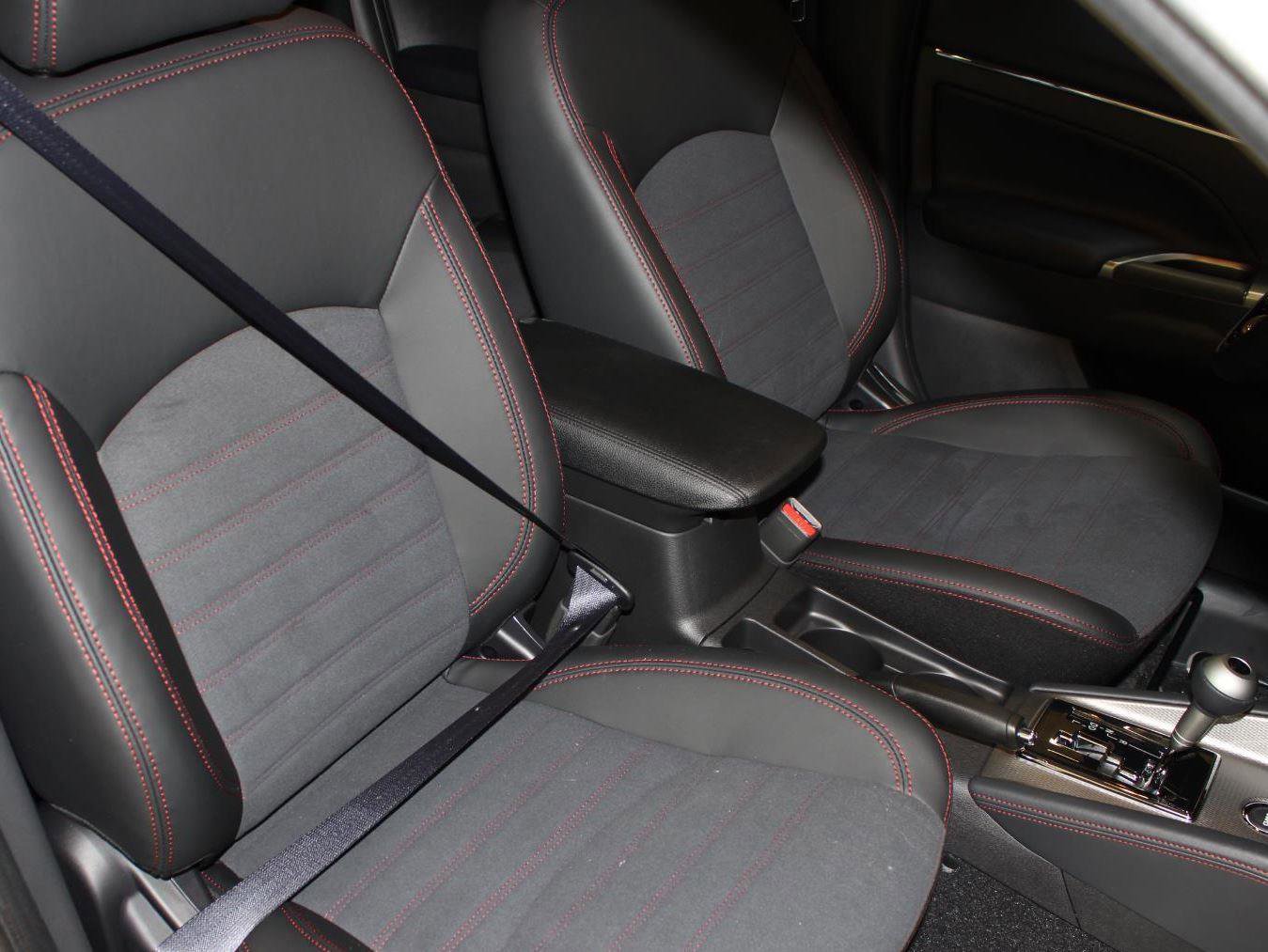 New 2025 Mitsubishi Outlander Sport SE image 12