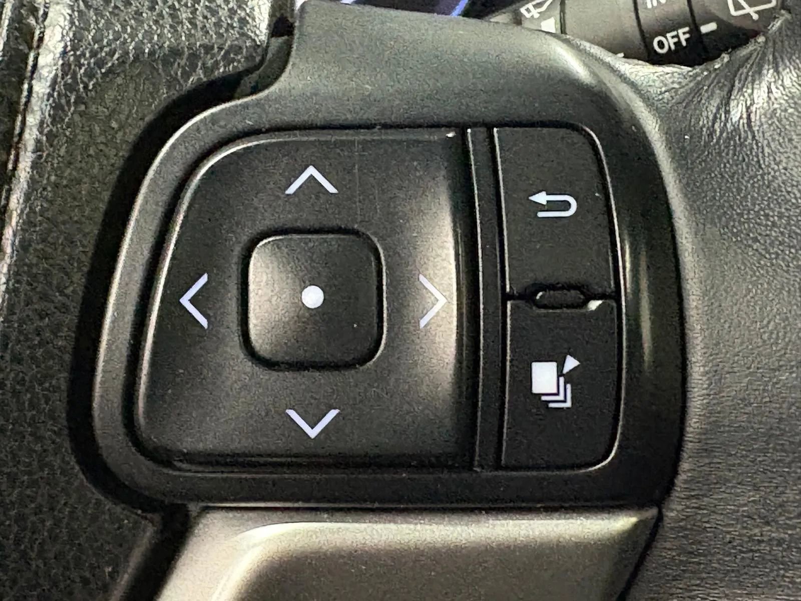 Used 2015 Toyota Highlander XLE image 40