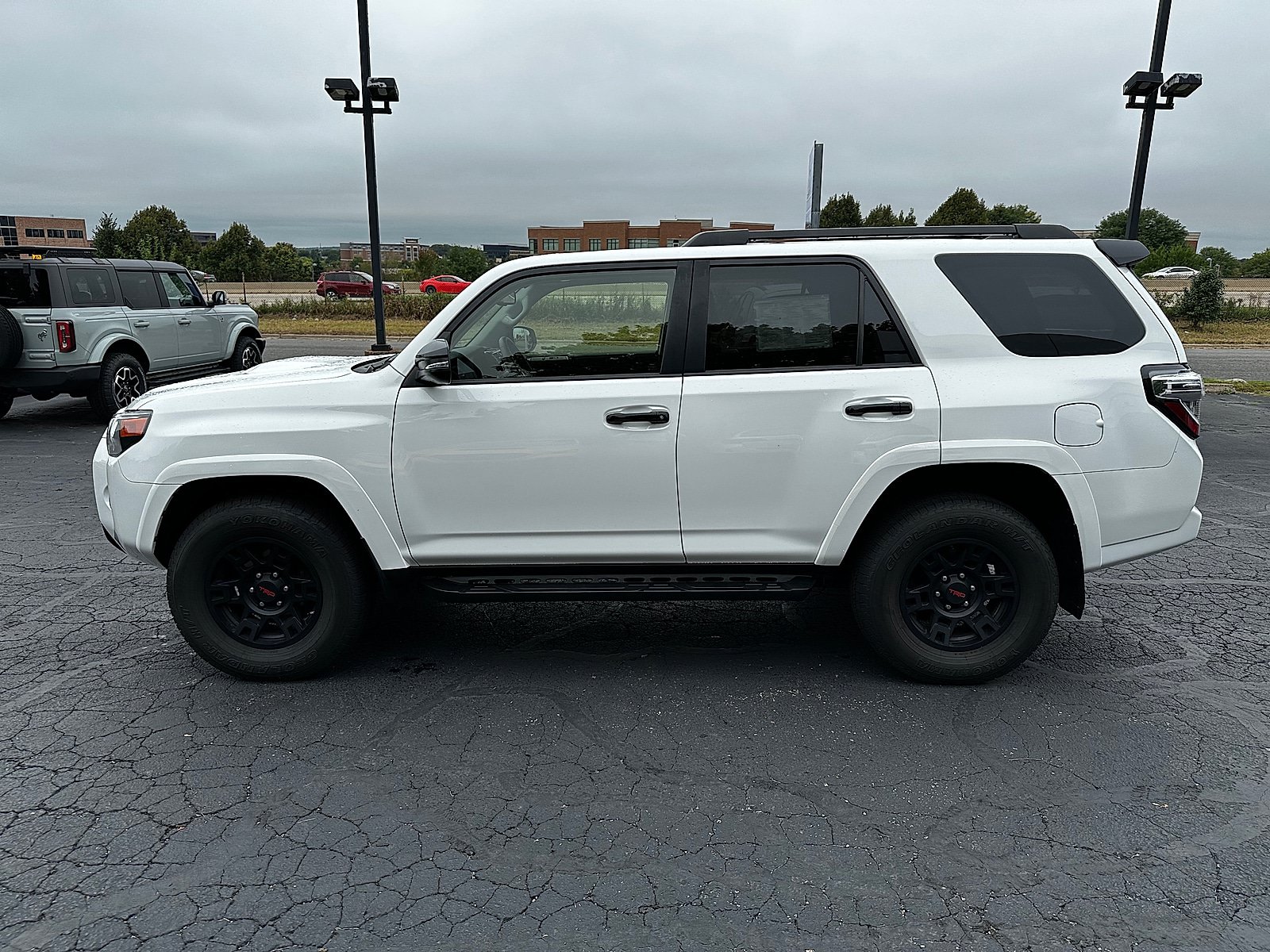 Used 2021 Toyota 4Runner Venture w/ Moonroof Package AWD/4WD image 6