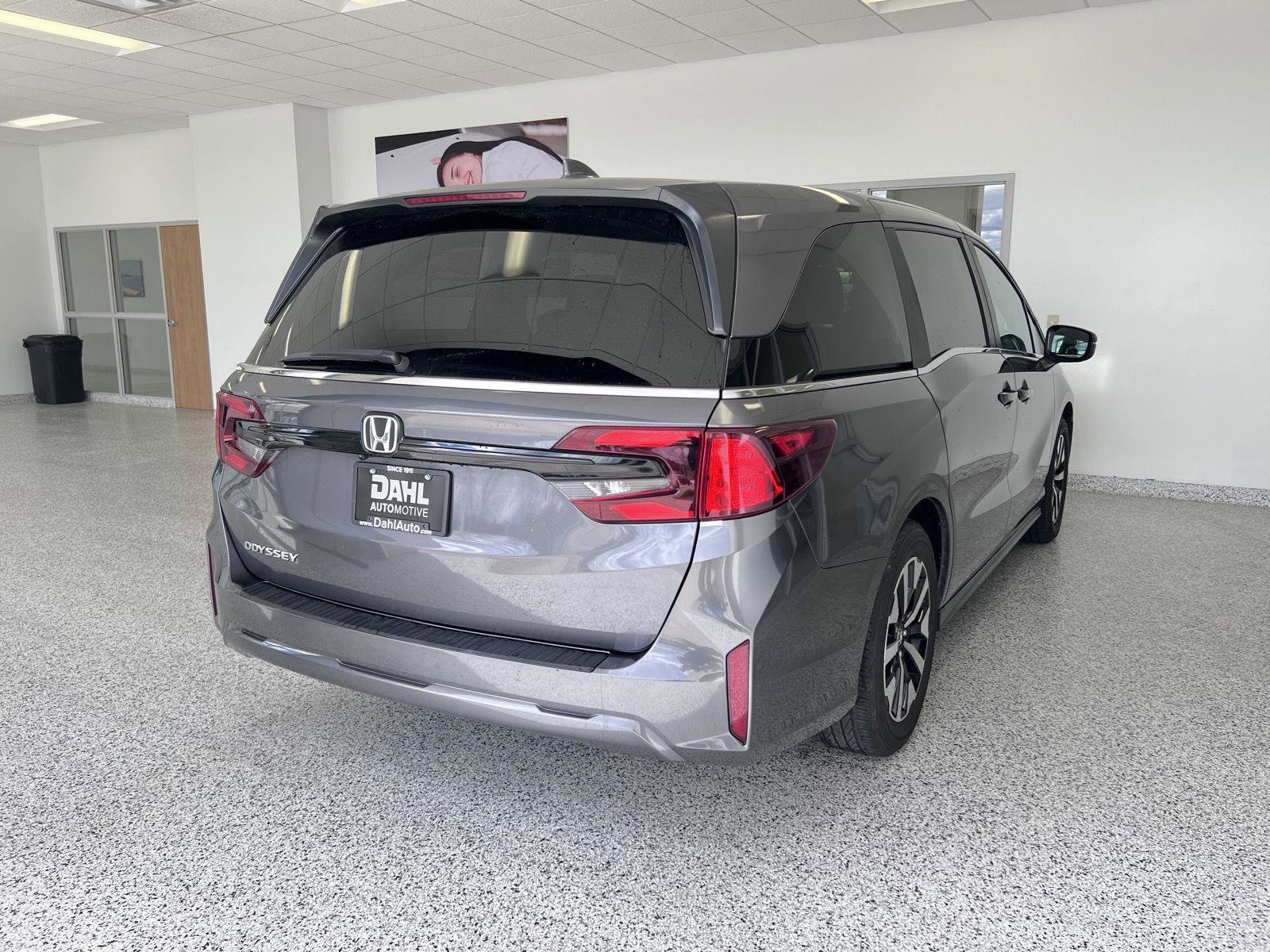 Used 2025 Honda Odyssey EX-L image 16