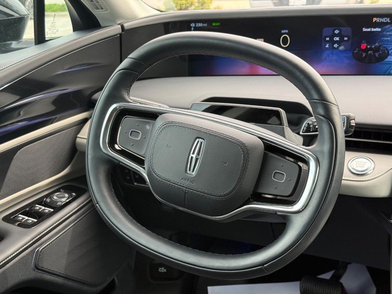 Certified 2025 Lincoln Nautilus Premier AWD/4WD image 17