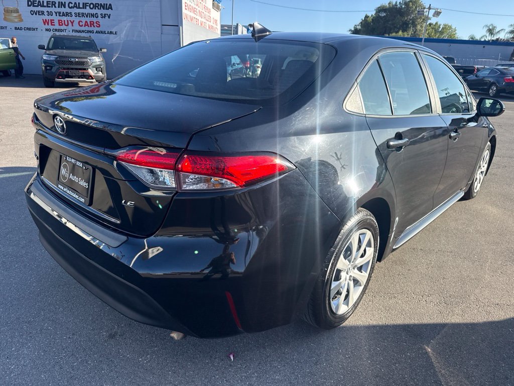 Used 2024 Toyota Corolla LE FWD image 5