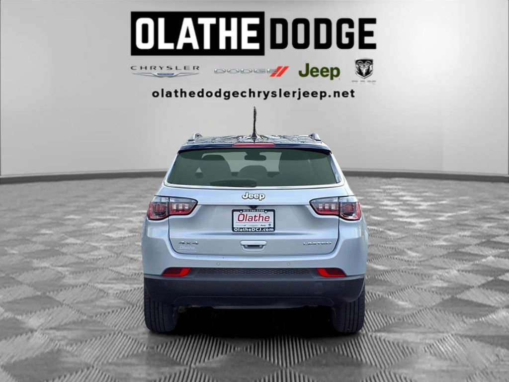Used 2025 Jeep Compass Limited AWD/4WD image 28