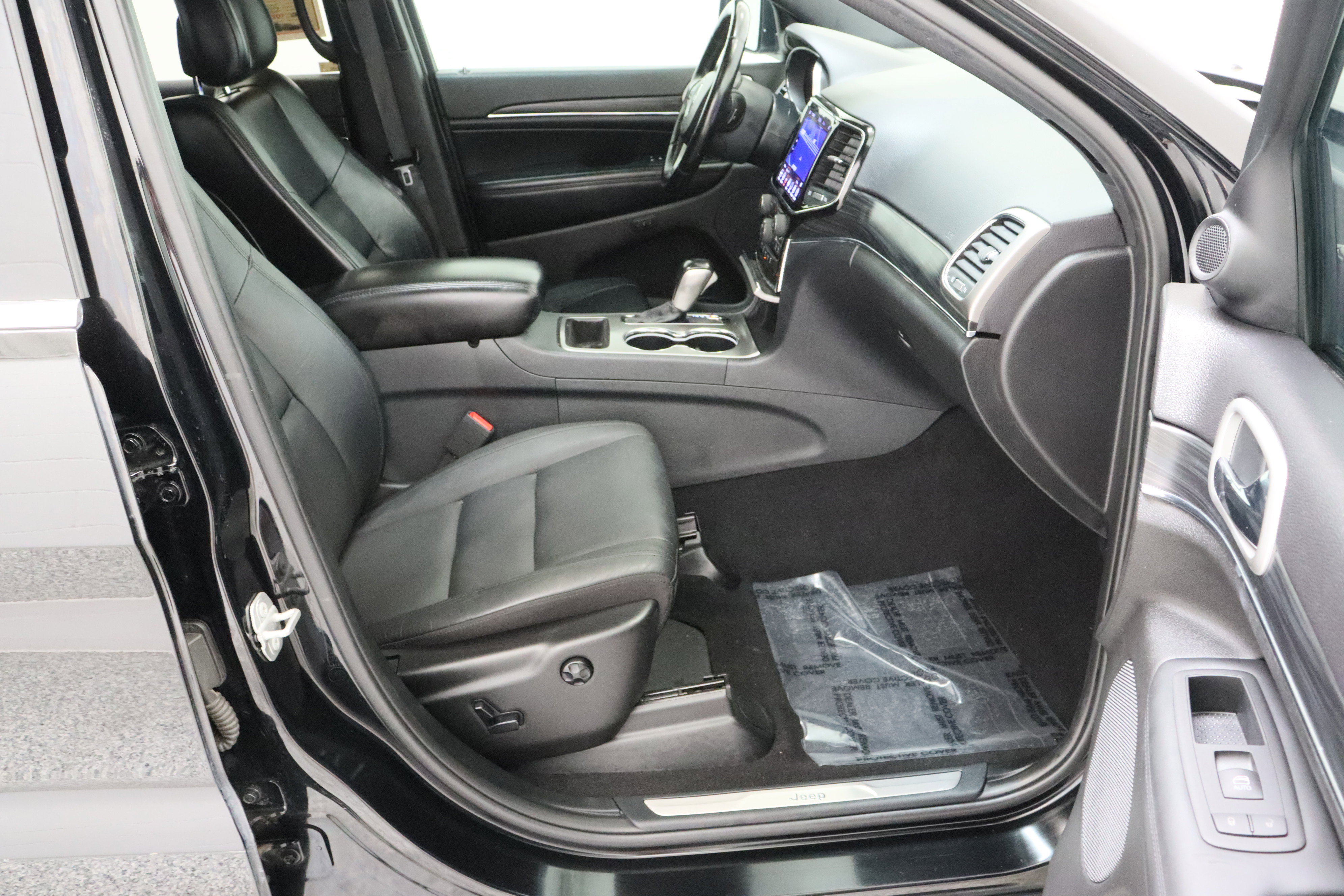 Used 2020 Jeep Grand Cherokee Limited image 40