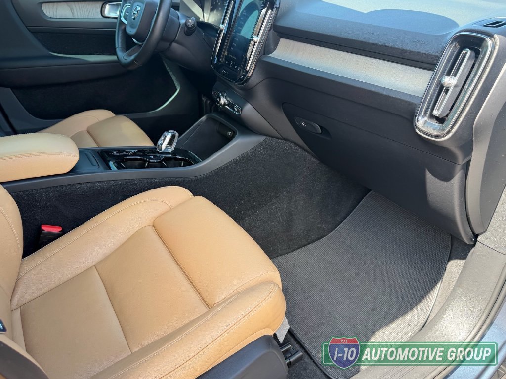 Used 2019 Volvo XC40 T5 Inscription AWD/4WD image 16