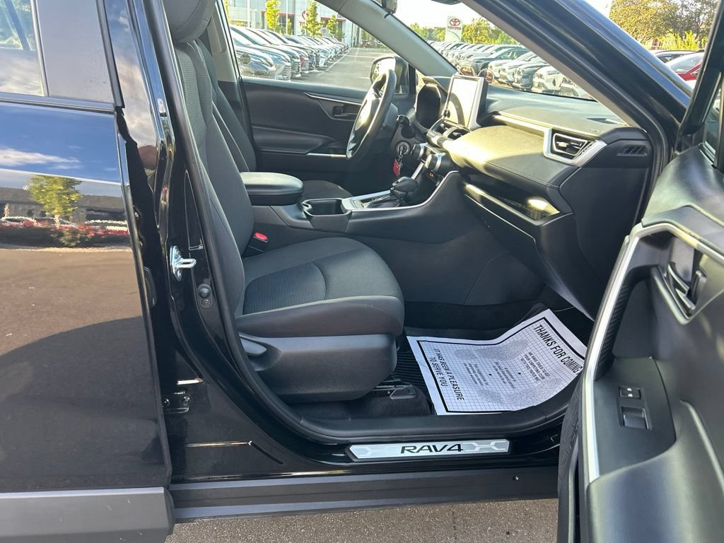 Used 2023 Toyota RAV4 LE AWD/4WD image 12