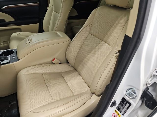 Used 2017 Toyota Highlander Limited image 15