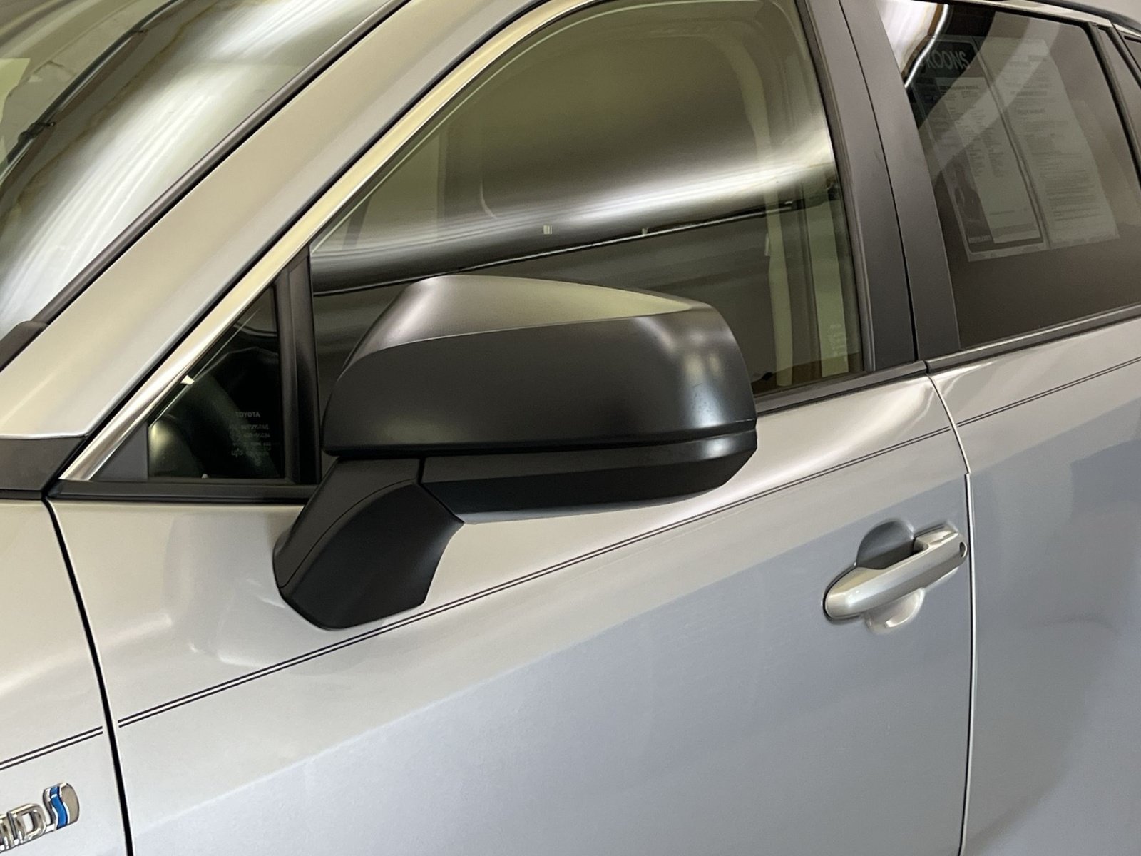 Used 2020 Toyota RAV4 LE w/ All Weather Liner Package AWD/4WD image 29