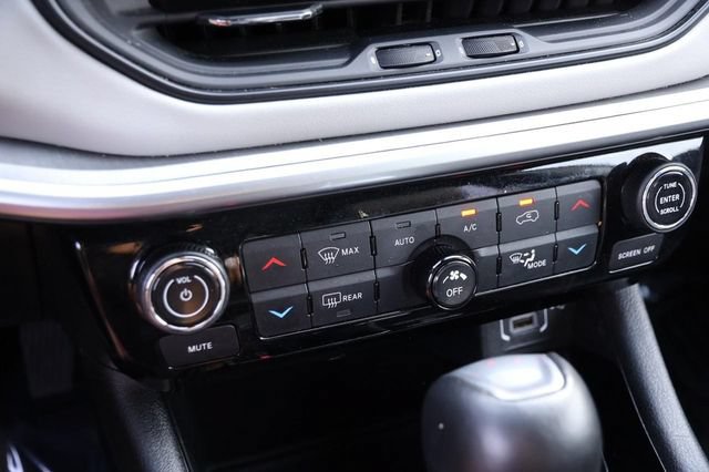 Used 2025 Jeep Compass Limited AWD/4WD image 18