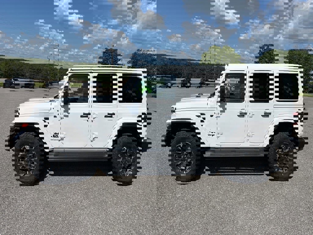 New 2025 Jeep Wrangler Sahara image 4