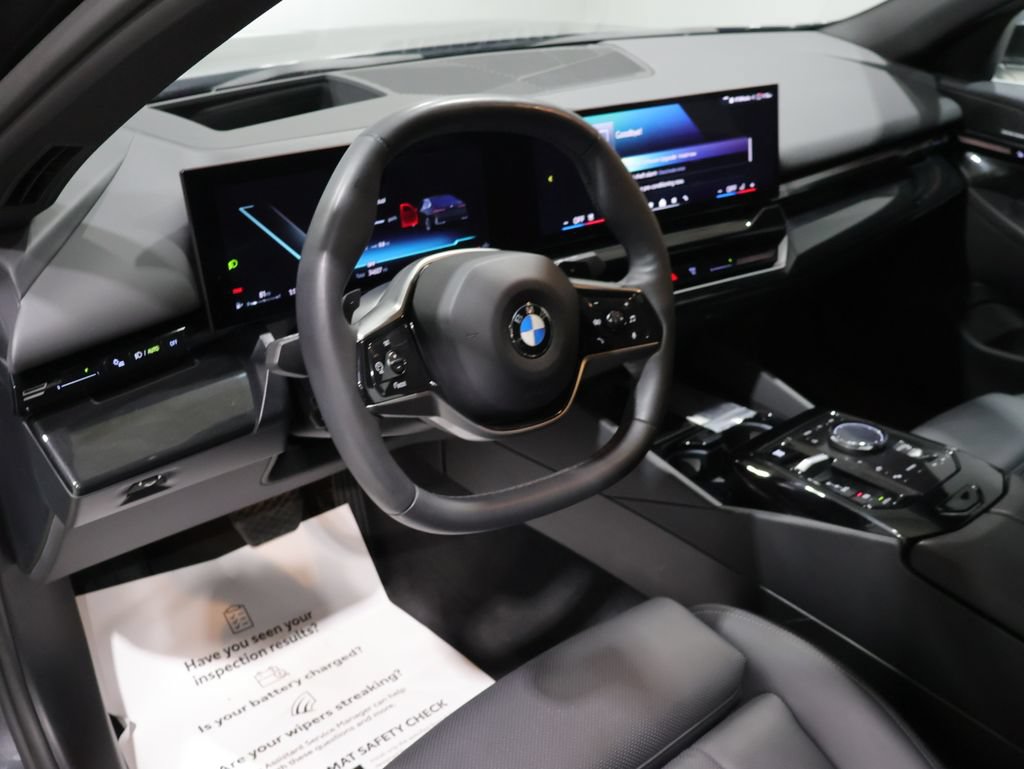 Used 2024 BMW 530i xDrive AWD/4WD image 15