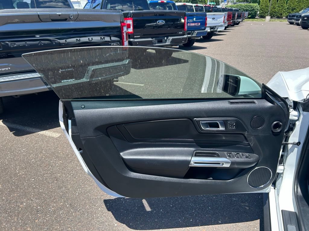 Certified 2018 Ford Mustang GT Premium w/ Equipment Group 401A RWD image 19