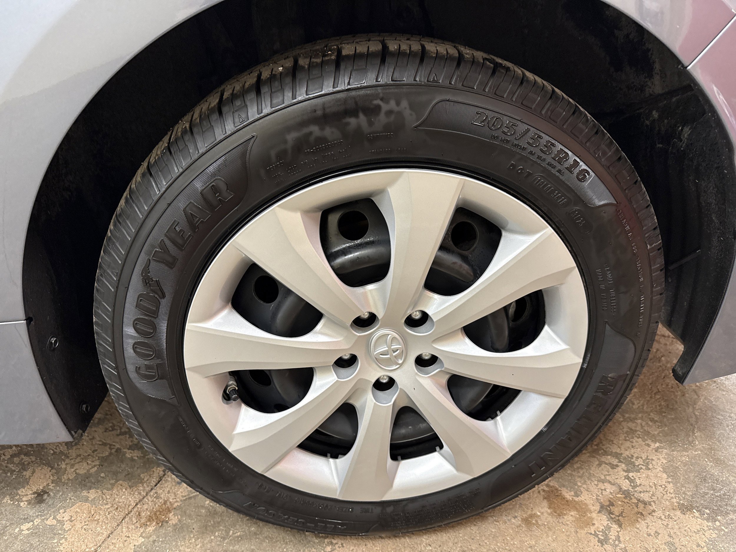 Used 2022 Toyota Corolla LE FWD image 18
