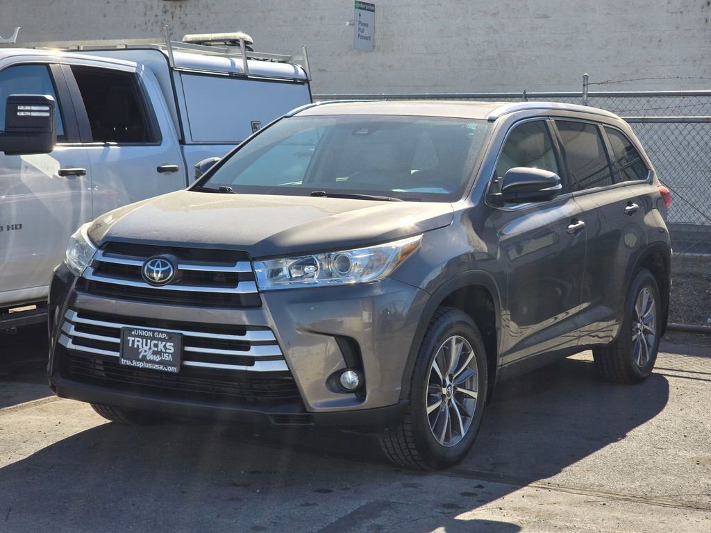 Used 2018 Toyota Highlander XLE