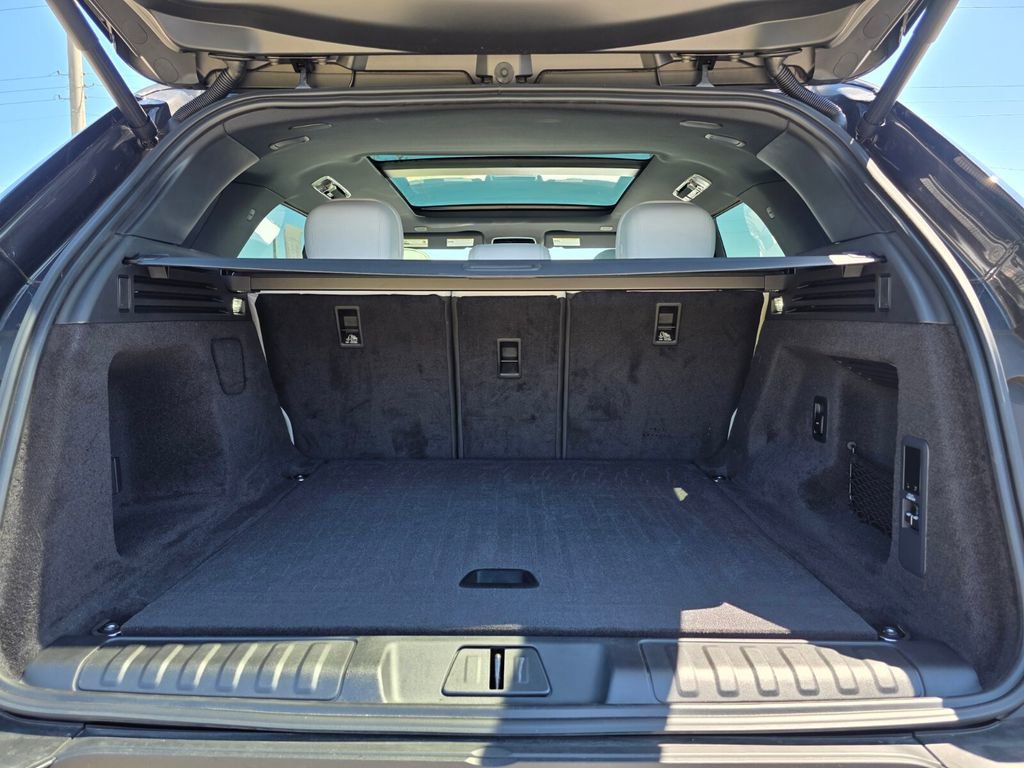 Used 2025 Land Rover Range Rover Sport SE image 15