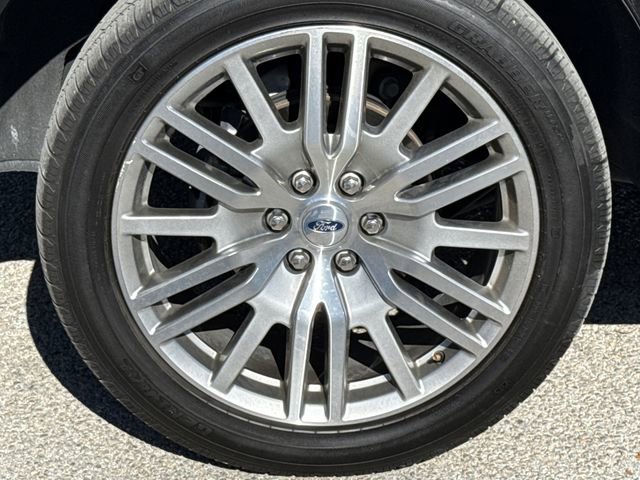 Certified 2024 Ford Expedition Limited image 9