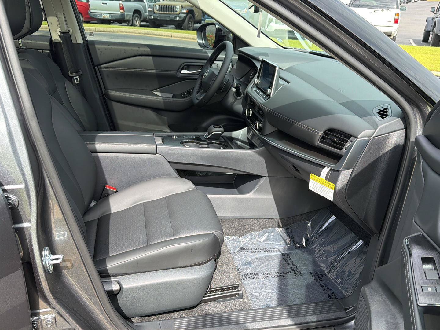 New 2026 Nissan Rogue Dark Armor FWD image 13