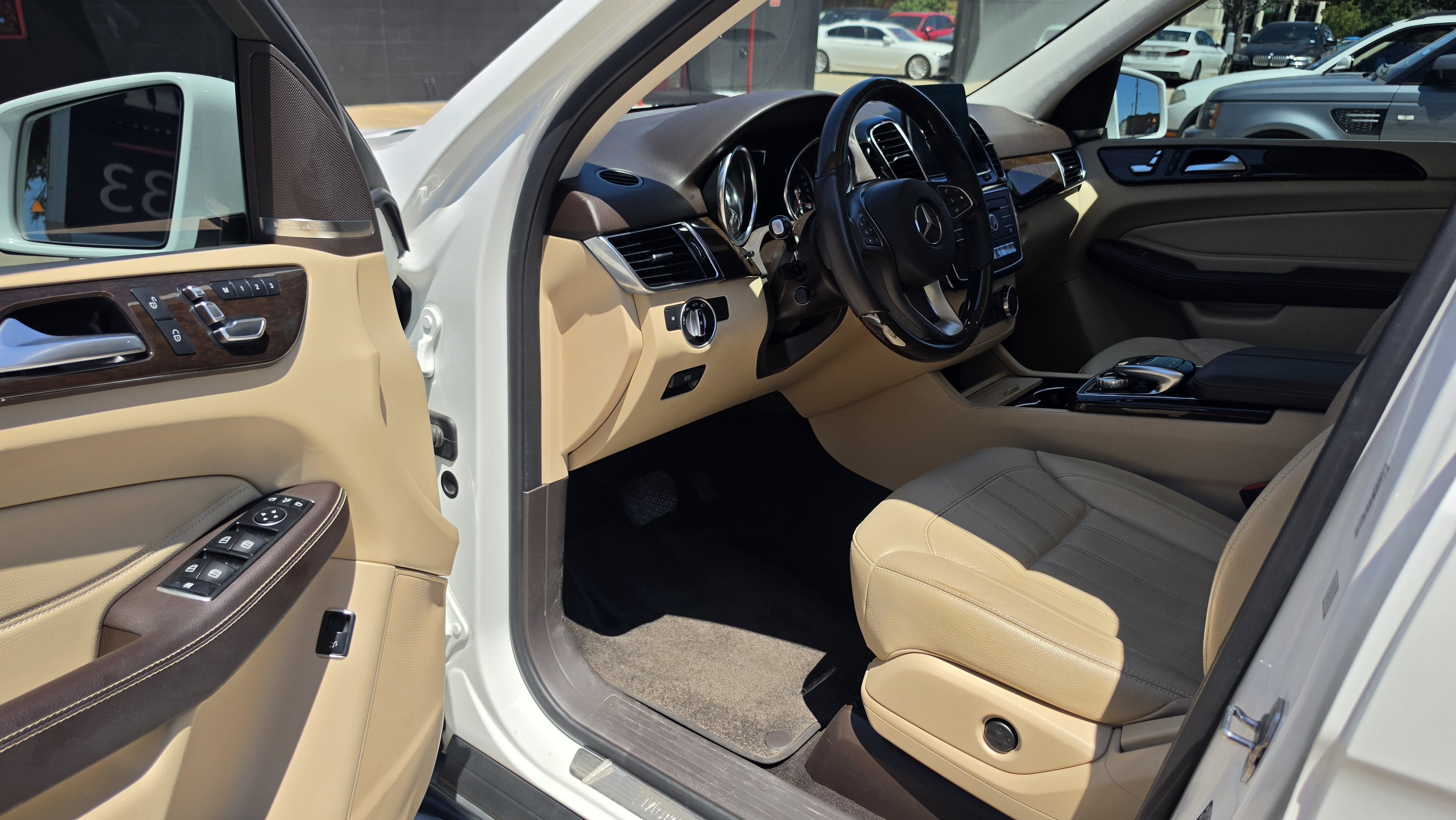 Used 2018 Mercedes-Benz GLE 350 w/ Premium 1 Package image 25
