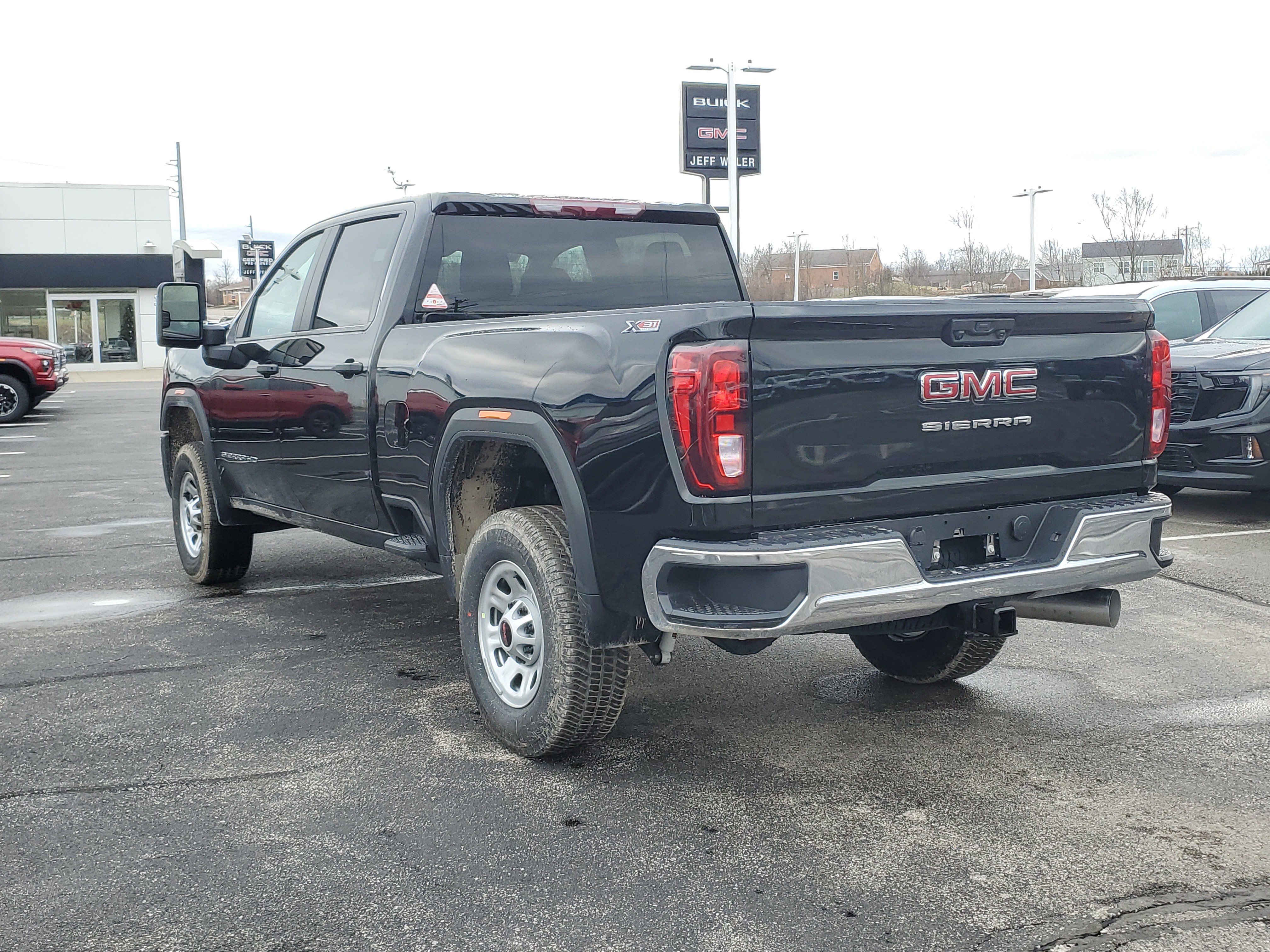 New 2026 GMC Sierra 2500 Pro w/ Convenience Package image 7