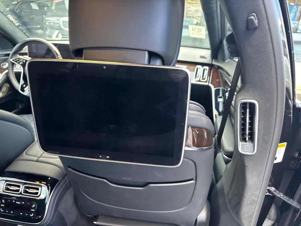 Used 2021 Mercedes-Benz S 580 4MATIC Sedan w/ Warmth & Comfort Package image 34