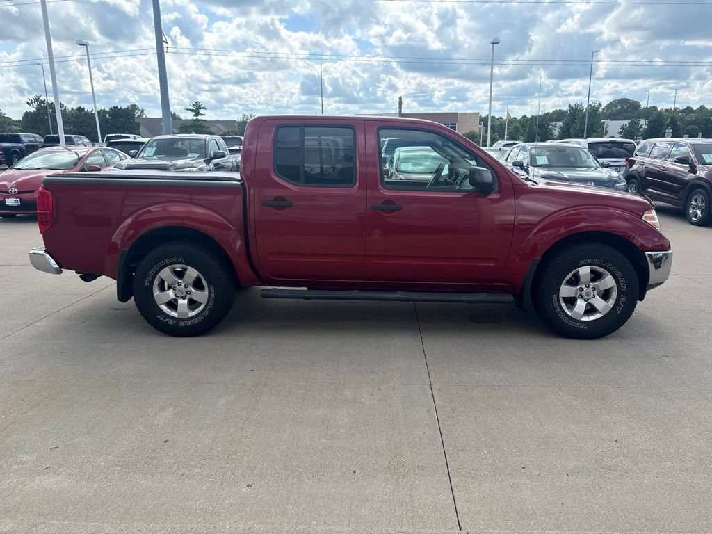 Used 2011 Nissan Frontier SV AWD/4WD image 4