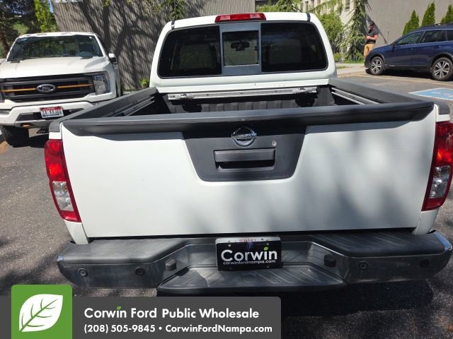 Used 2016 Nissan Frontier SV w/ SV Value Truck Package RWD image 6