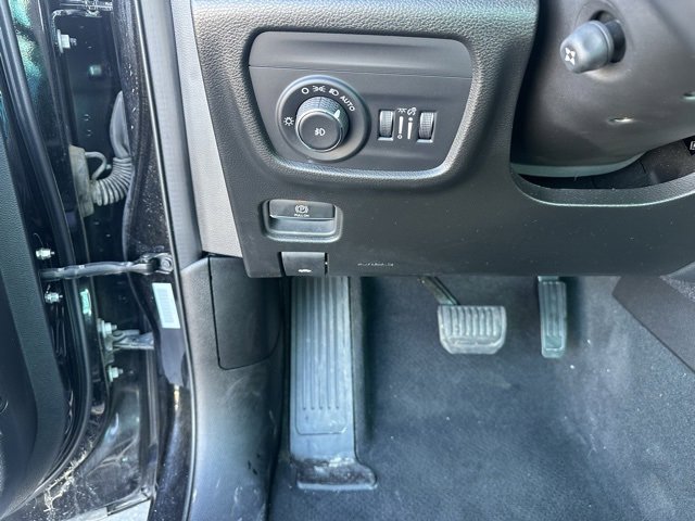 Used 2024 Jeep Grand Cherokee L Limited w/ Luxury Tech Group II image 4