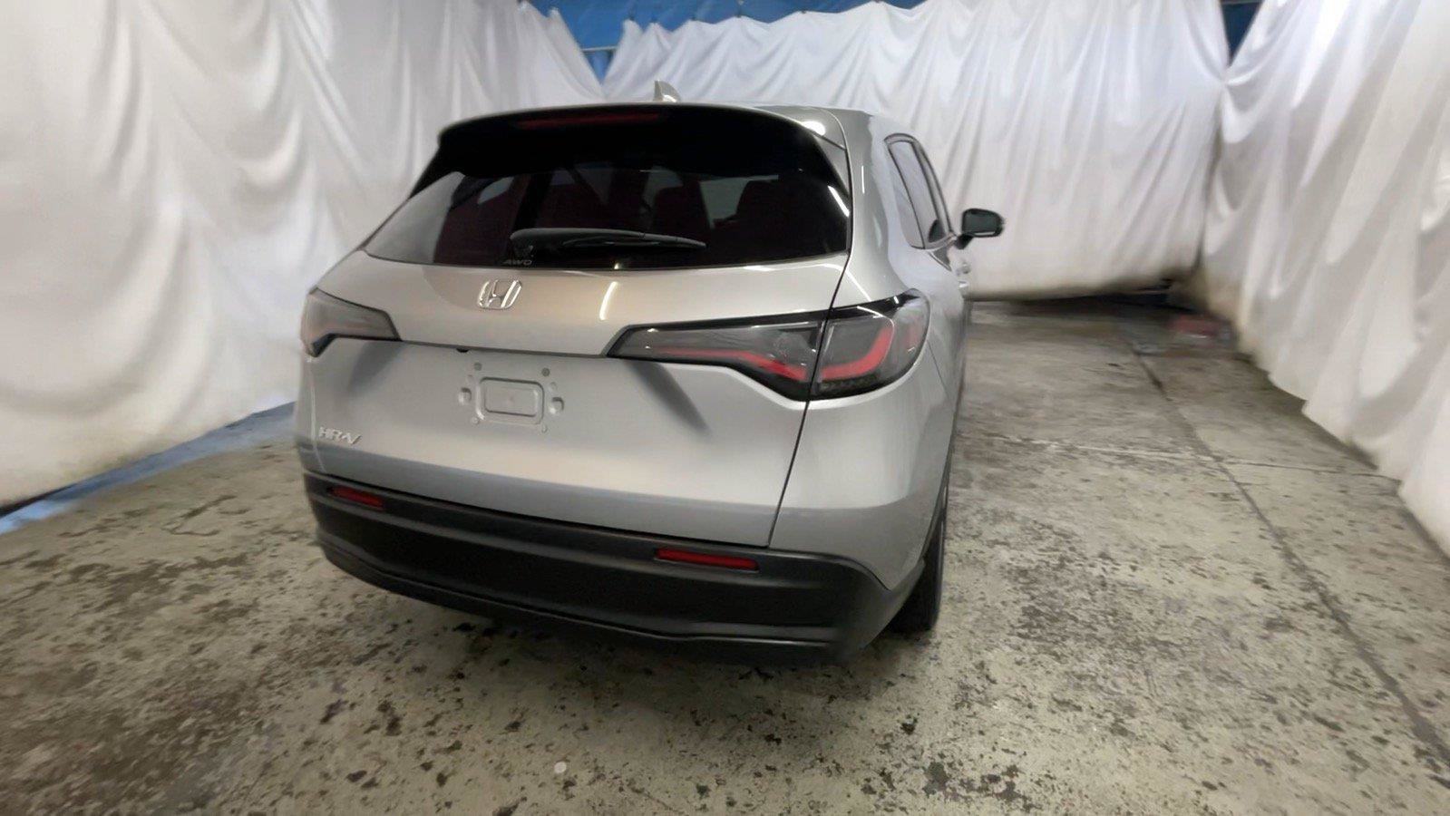 Certified 2024 Honda HR-V LX image 7