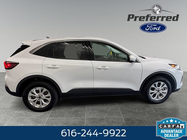 Used 2023 Ford Escape Active w/ Tech Pack #2 AWD/4WD image 8
