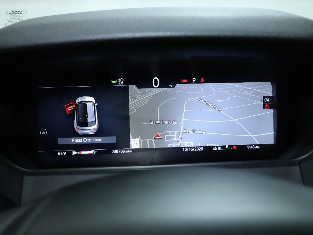 Used 2025 Land Rover Range Rover Velar Dynamic SE AWD/4WD image 25