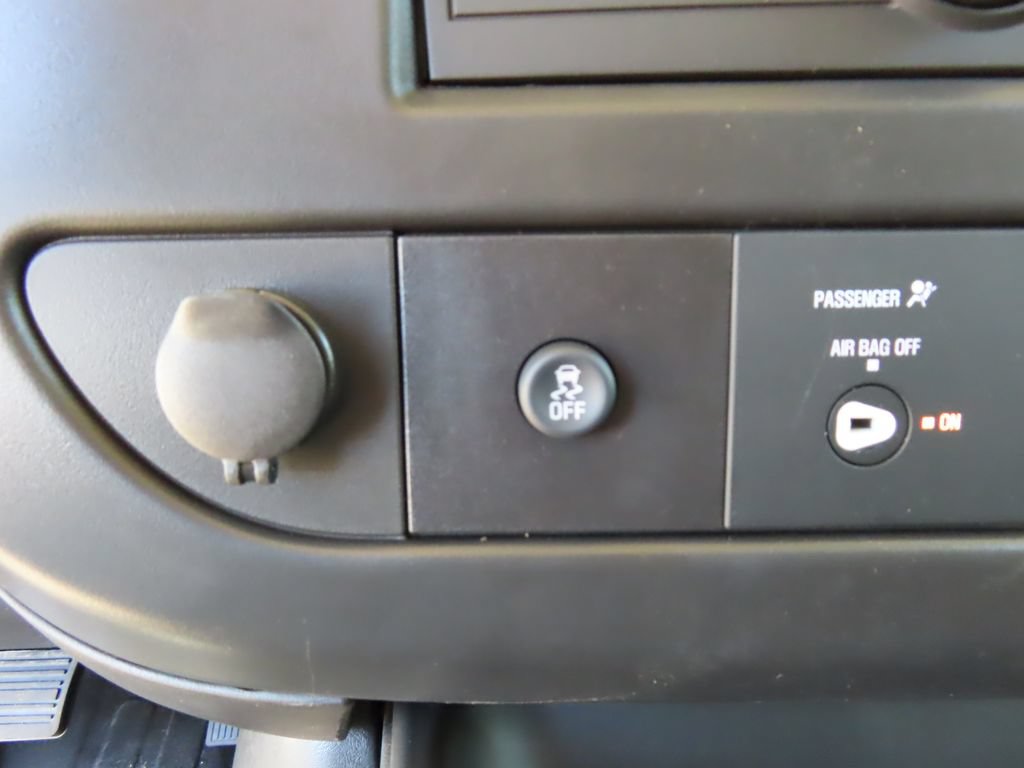 New 2026 Chevrolet Express 3500 Extended w/ Driver Convenience Package RWD image 8