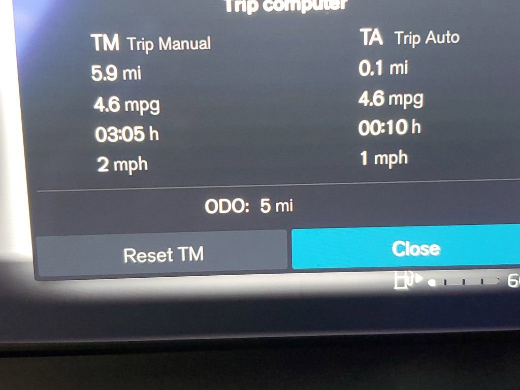 New 2025 Volvo V60 B5 Cross Country Ultra w/ Protection Package Premier image 27