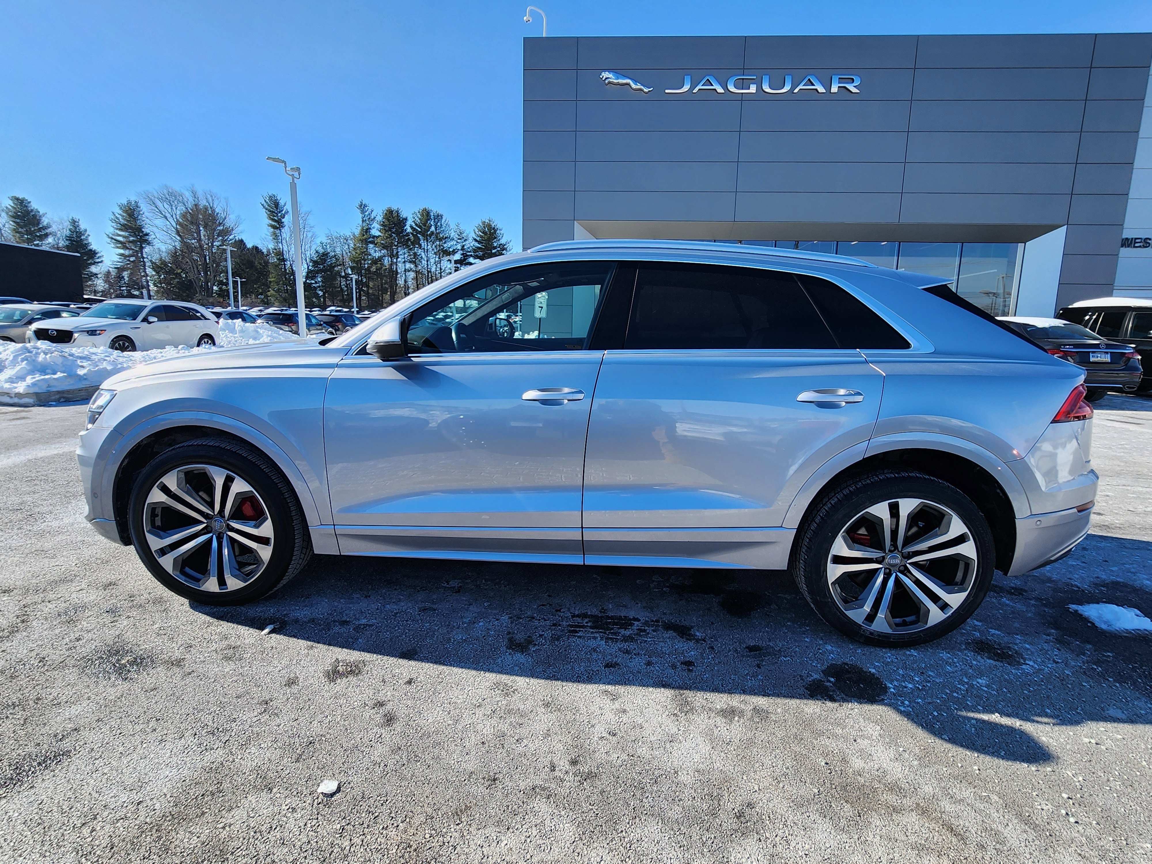 Used 2019 Audi Q8 Prestige w/ Luxury Package image 5