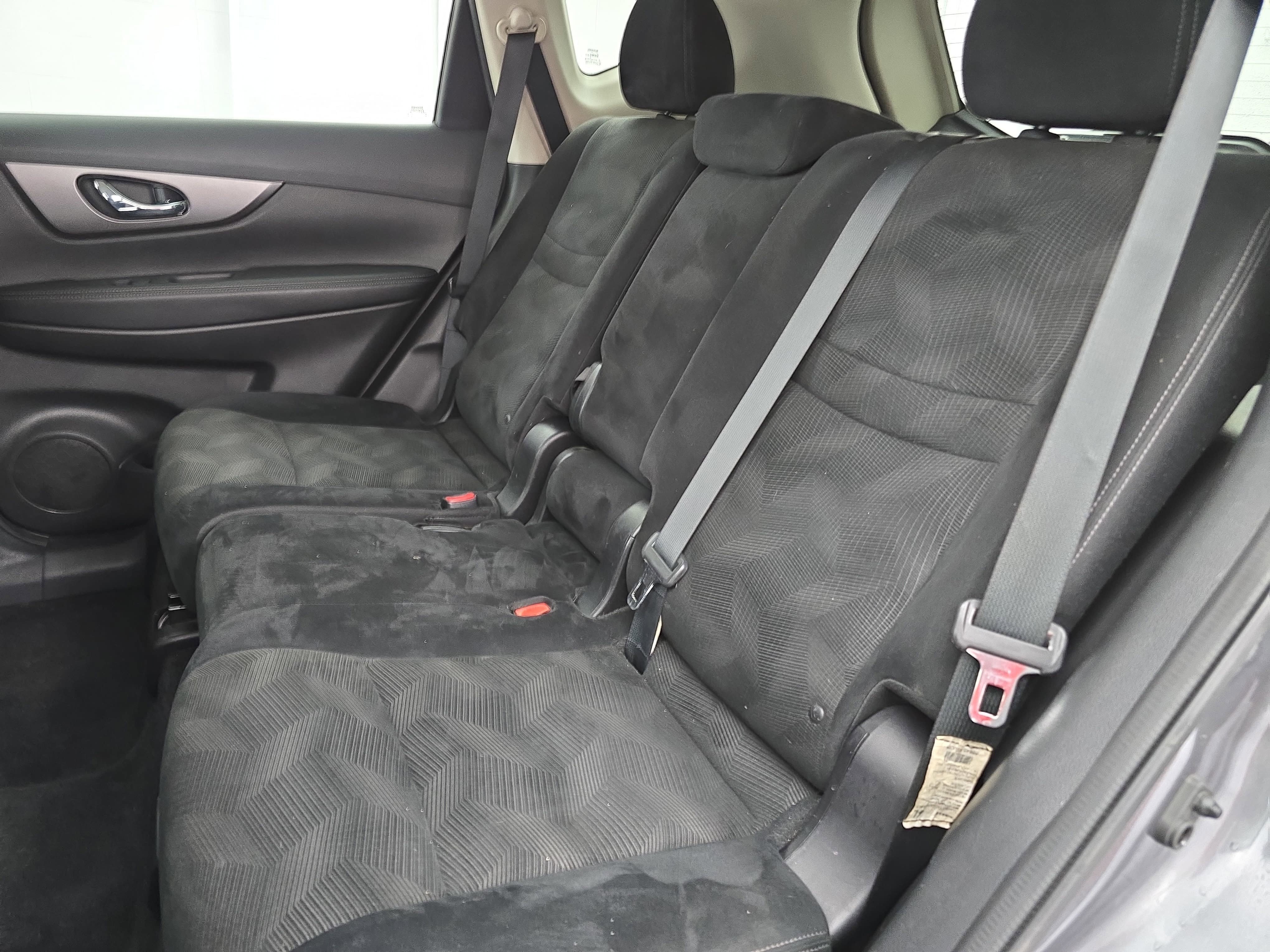 Used 2014 Nissan Rogue SV AWD/4WD image 13