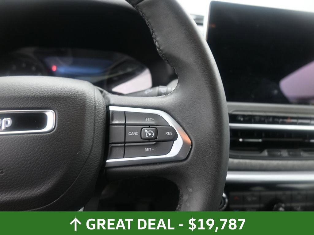 Used 2024 Jeep Compass Latitude image 27