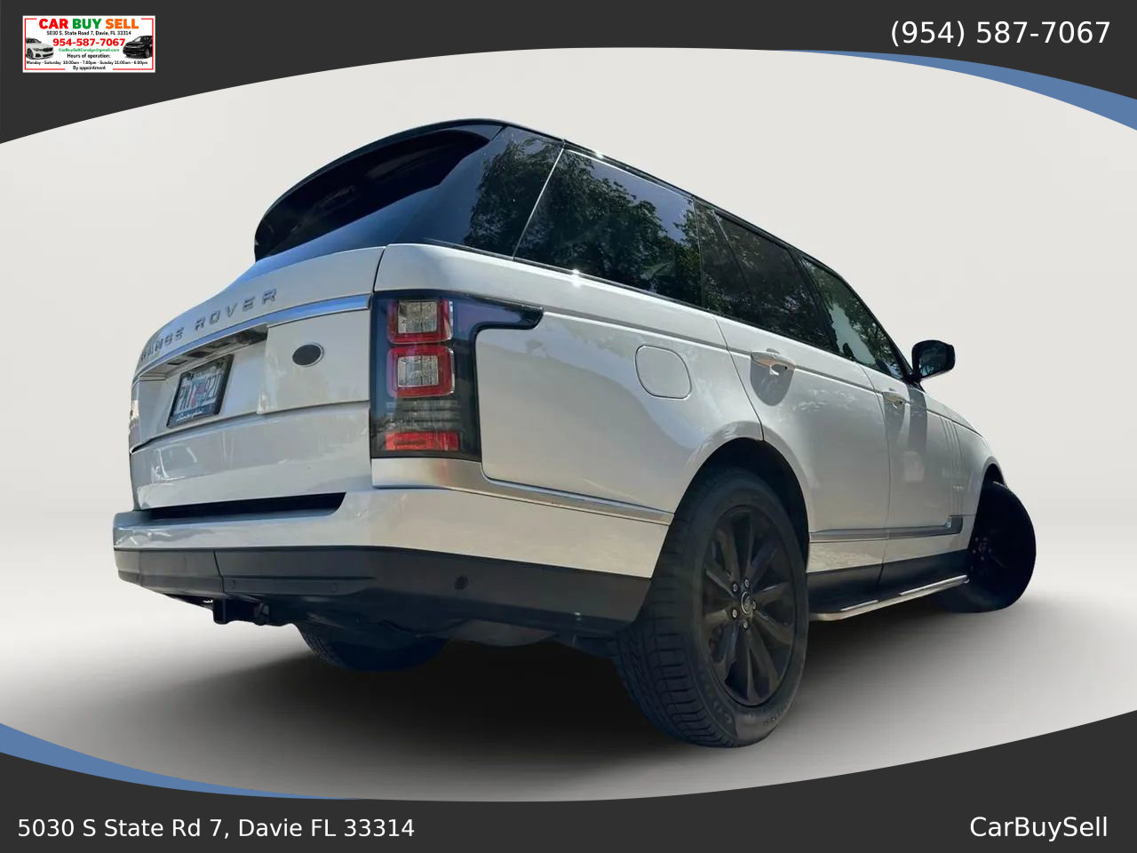 Used 2017 Land Rover Range Rover HSE image 28