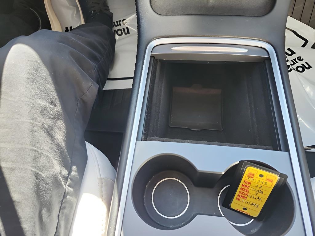 Used 2022 Tesla Model 3 Standard Range image 30