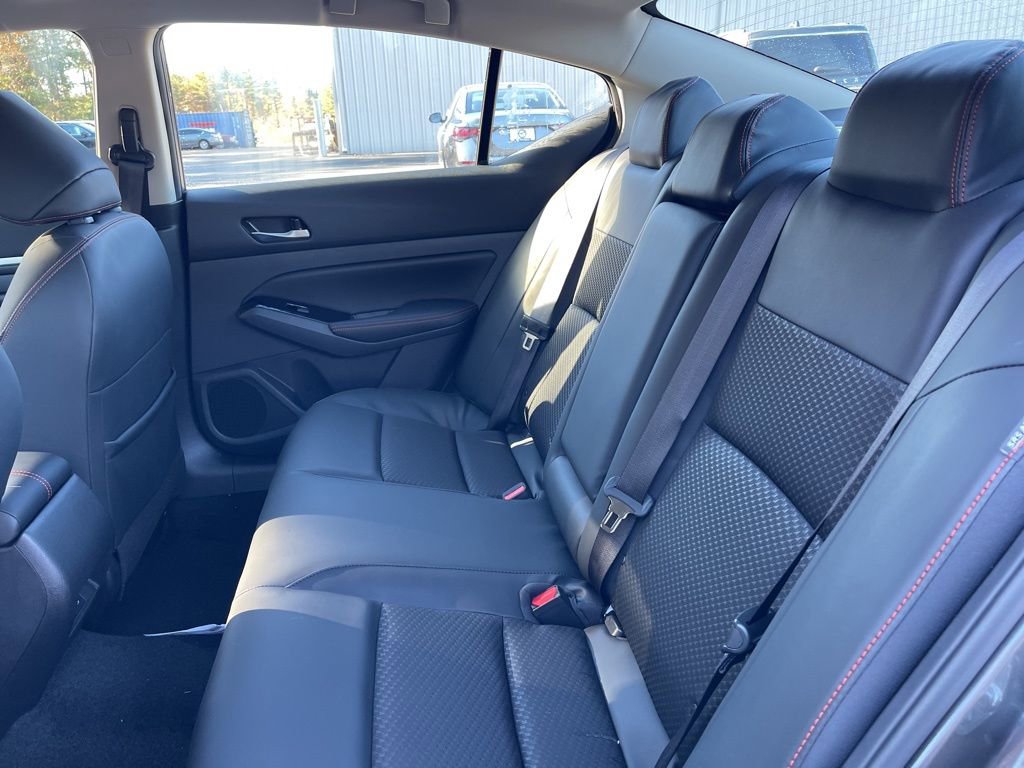 New 2025 Nissan Altima 2.5 SR image 17