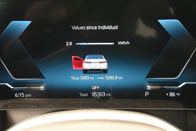 New 2026 BMW i5 eDrive40 w/ Premium Package RWD image 32