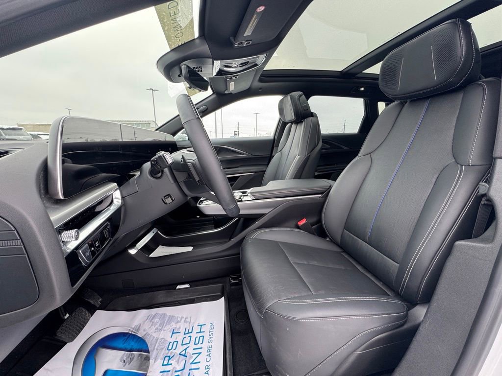 Certified 2024 Cadillac Lyriq Luxury w/ LPO, Floor Liner Package image 29