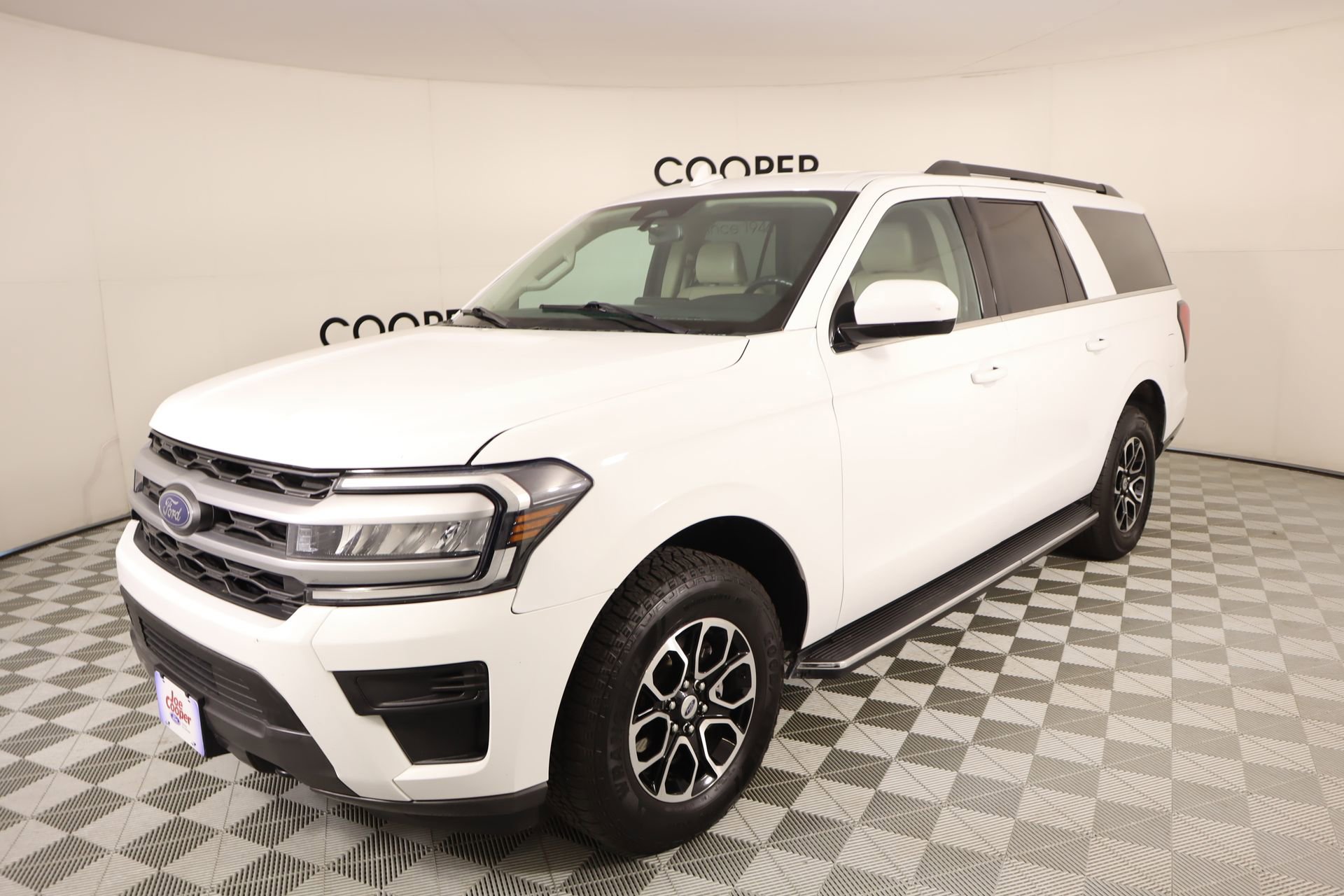 Used 2023 Ford Expedition Max XLT AWD/4WD image 11