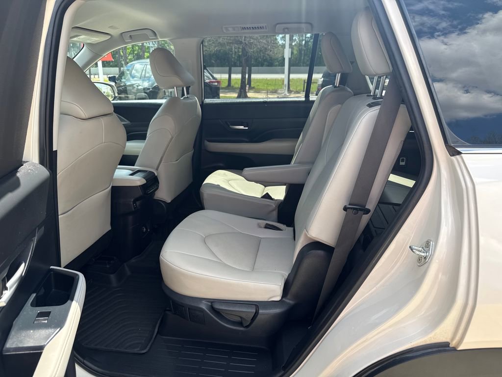Used 2024 Toyota Grand Highlander XLE image 33