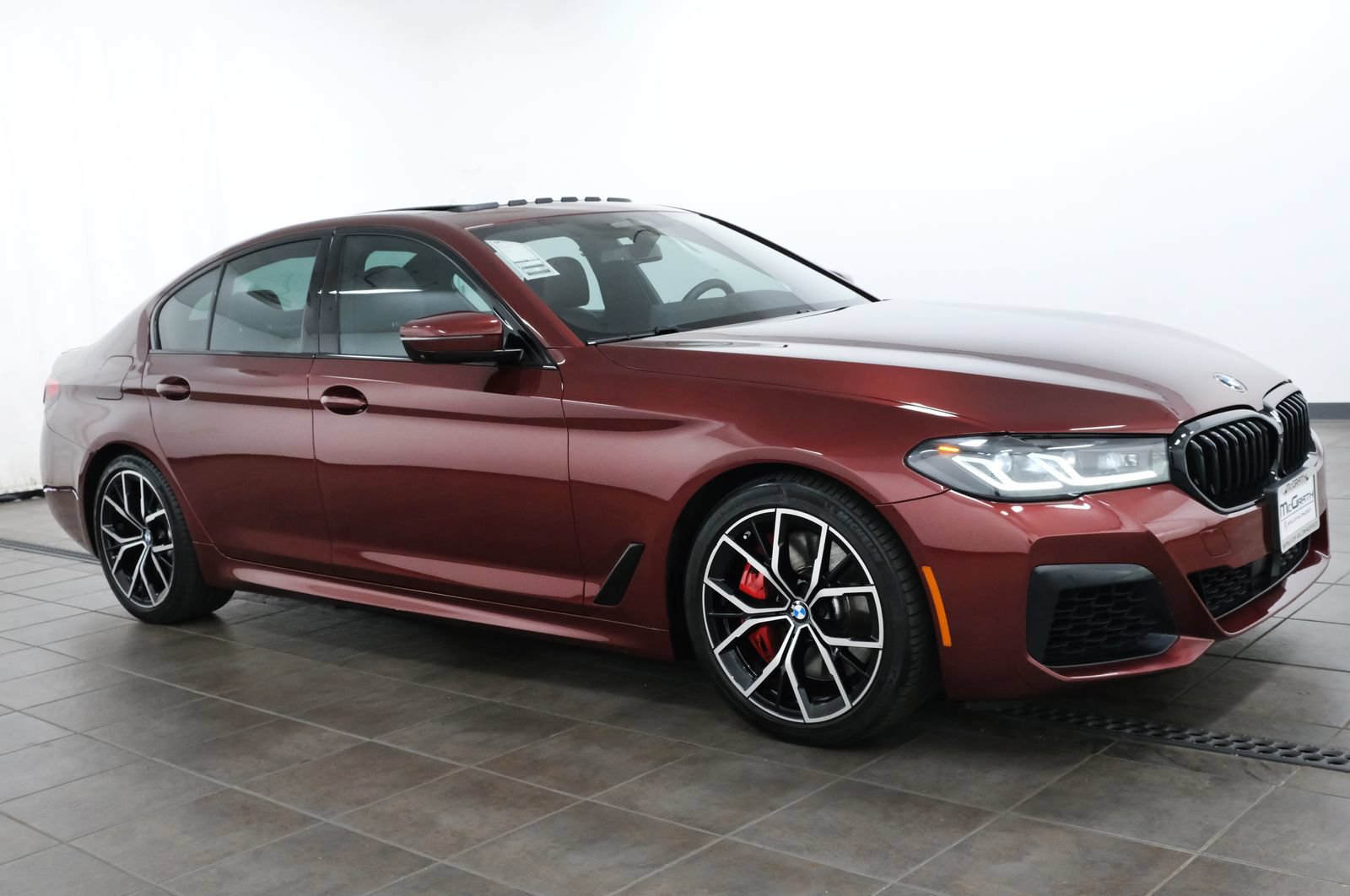 Used 2022 BMW M550i xDrive w/ Executive Package AWD/4WD image 6