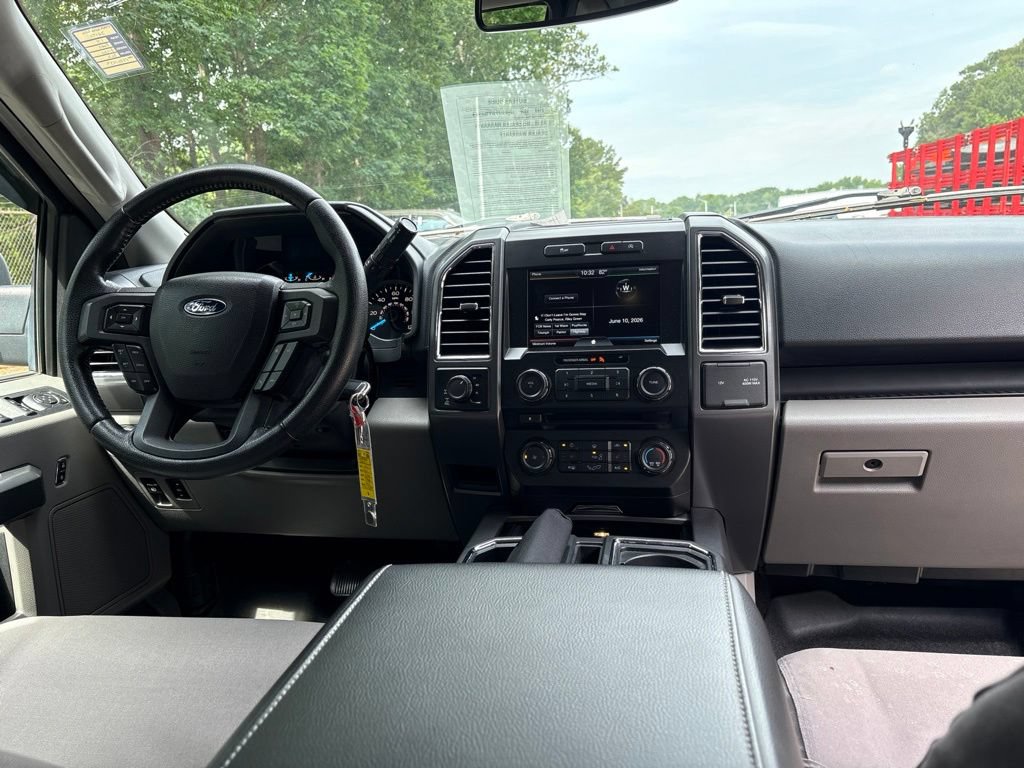 Used 2015 Ford F150 XLT w/ Equipment Group 302A Luxury AWD/4WD image 10