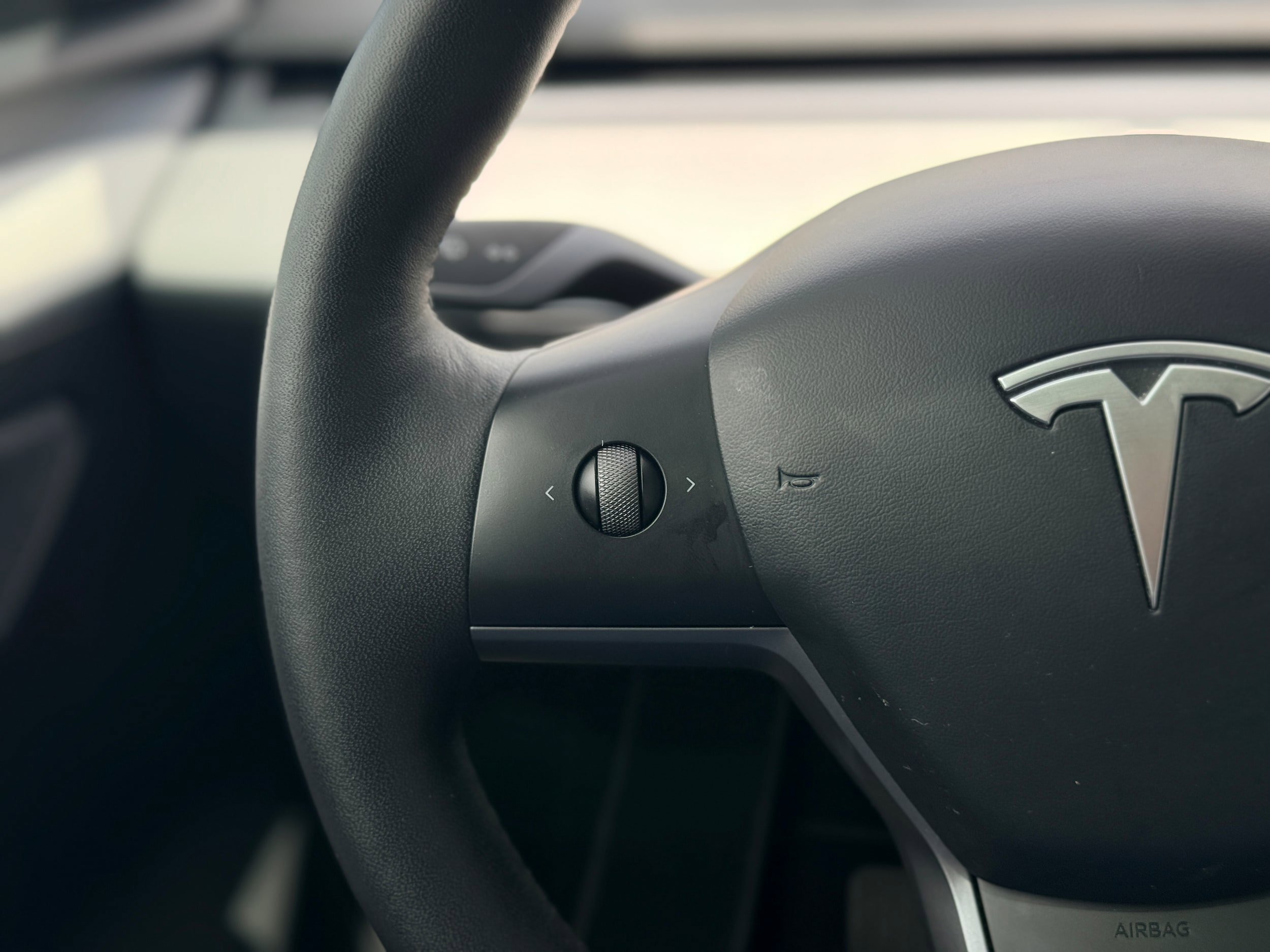 Used 2023 Tesla Model Y Long Range AWD/4WD image 14