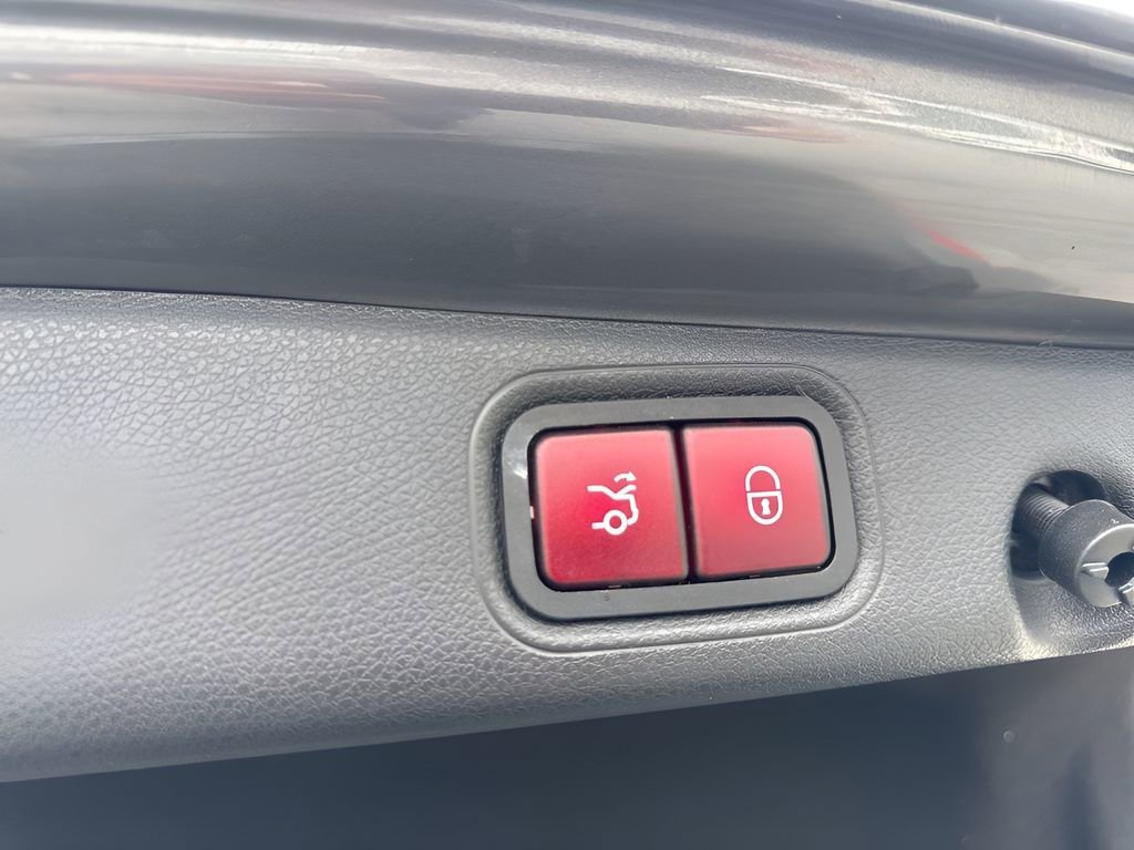 Used 2018 Mercedes-Benz E 63 AMG S image 30