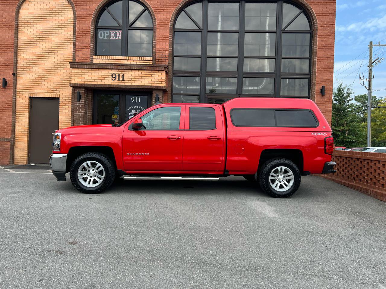 Used 2016 Chevrolet Silverado 1500 LT w/ All Star Edition AWD/4WD image 4